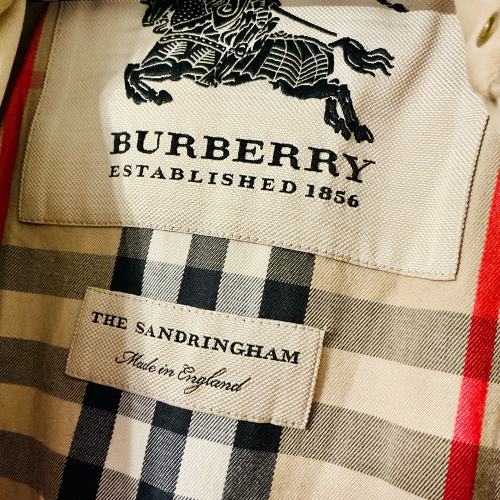 Burberry The Sandringham mid-length US 2 Trench Coat in Honey - Picture 2 of 6